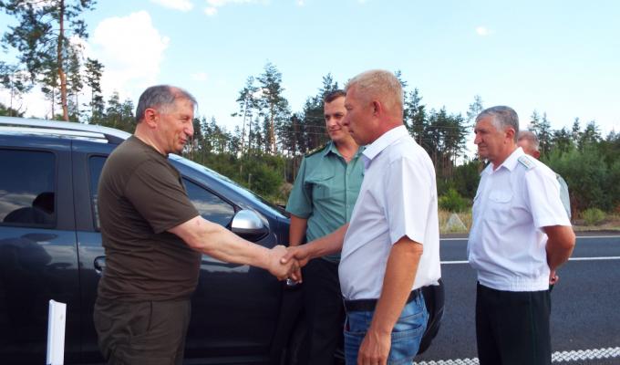 Голова Станично-Лугансько райдержадміністрації Юрій Золкін провів зустріч з головою Державного агентства лісових ресурсів України Василем Кузьовичем