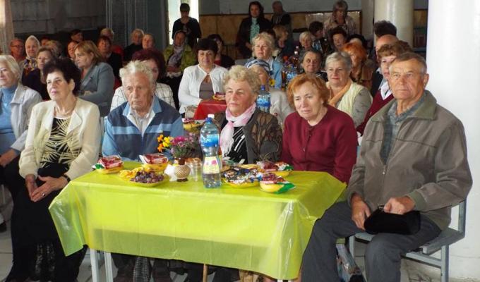 1 жовтня – Міжнародний День людей похилого віку та День ветерана.