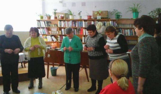 Сьогодні, для підопічних відділення денного перебування Станично-Луганського територіального центру у читальному залі Станично-Луганської ЦРБ провели засідання клубів «Надія» та «Ветеран»