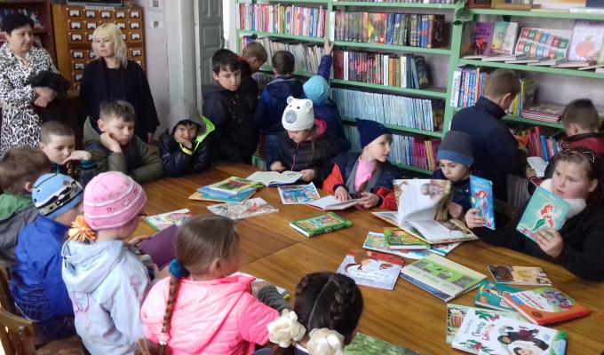 Літературна карусель «Ці незабутні казки»