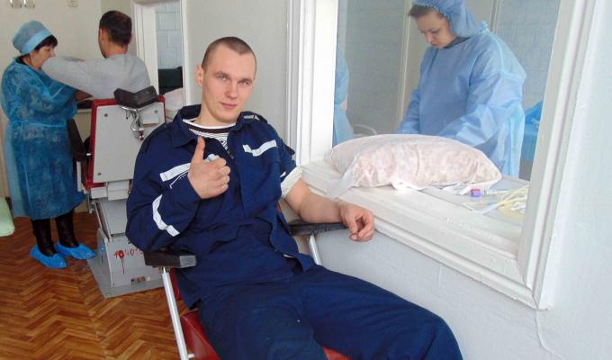 Станично-Луганські рятувальники стали донорами крові