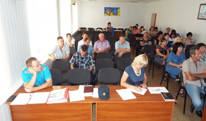 Відбулась нарада з головами сіл, селищ Станично-Луганського району