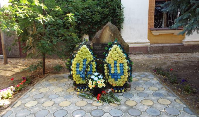 Напередодні Дня Конституції України, ми вшанували пам'ять загиблих героїв