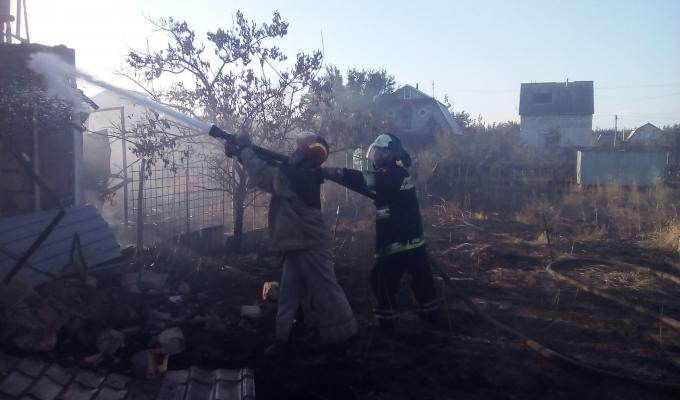 Станично-Луганський район: рятувальники ліквідували загоряння житлового будинку