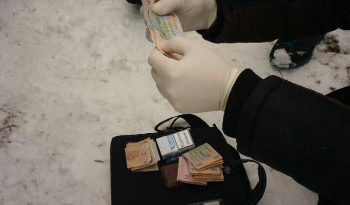 На Луганщині СБУ викрила на хабарі двох поліцейських