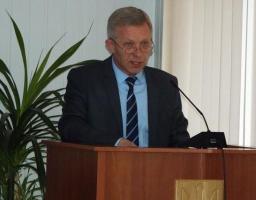 Юрій Золкін звітував на 47-й сесії Станично-Луганської районної ради про виконання повноважень, делегованих районною радою за період з січня по грудень 2019 року