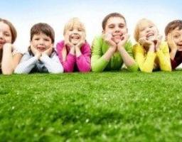 Оздоровлення дітей Станично-Луганського району продовжується.