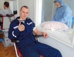 Станично-Луганські рятувальники стали донорами крові