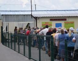 КПВВ" Станиця Луганська" переходить на графік літнього періоду