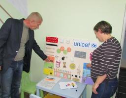 7 листопада, у приміщенні Станично-Луганського ЦПМСД відкрили оновлену Батьківську кімнату